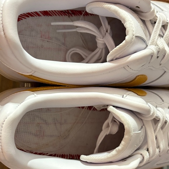 Nike White and Gold Athletic Shoes - Picture 5 of 6